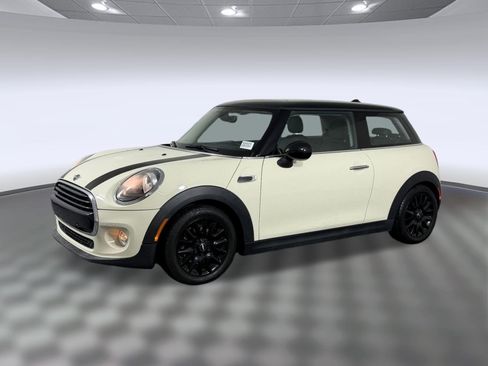 Used 2019 MINI Cooper 2-Door Hardtop image 1
