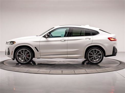 Used 2023 BMW X4 M40i AWD/4WD image 2