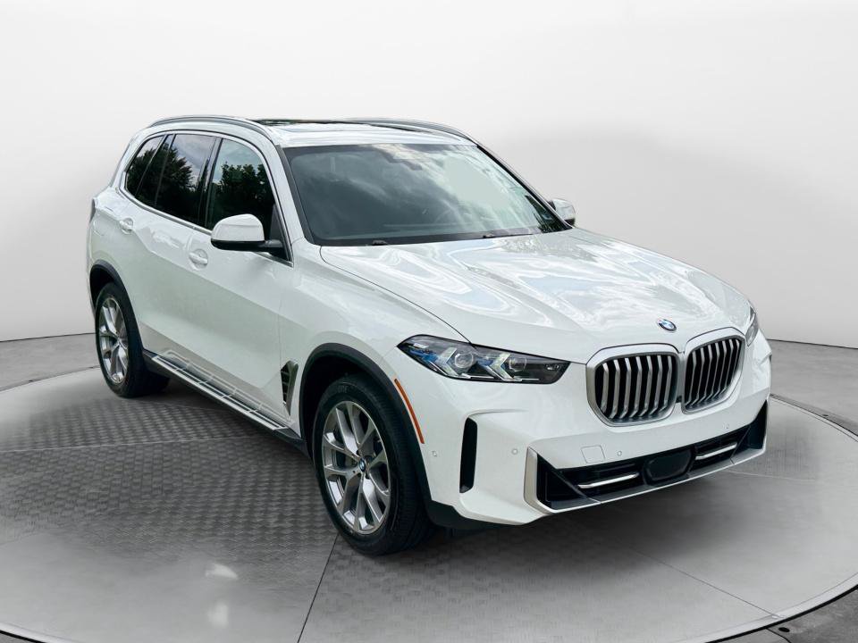 Used 2026 BMW X5 xDrive40i AWD/4WD image 1