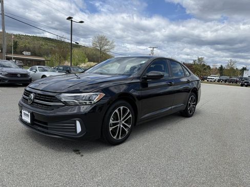 Certified 2024 Volkswagen Jetta Sport FWD image 7