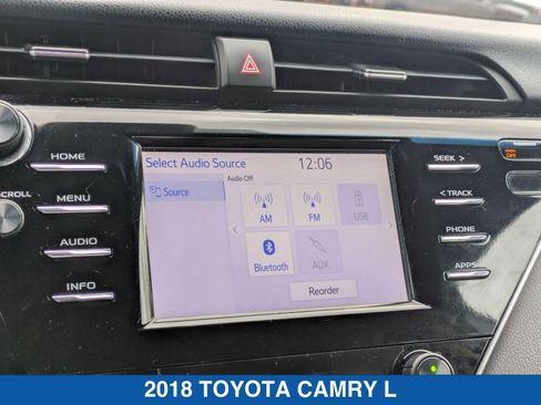 Used 2018 Toyota Camry SE w/ Moonroof Package image 23
