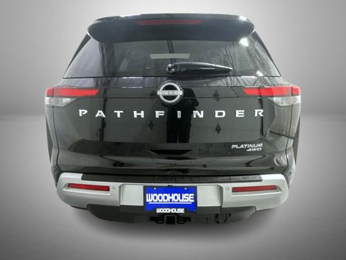 Used 2023 Nissan Pathfinder Platinum image 6