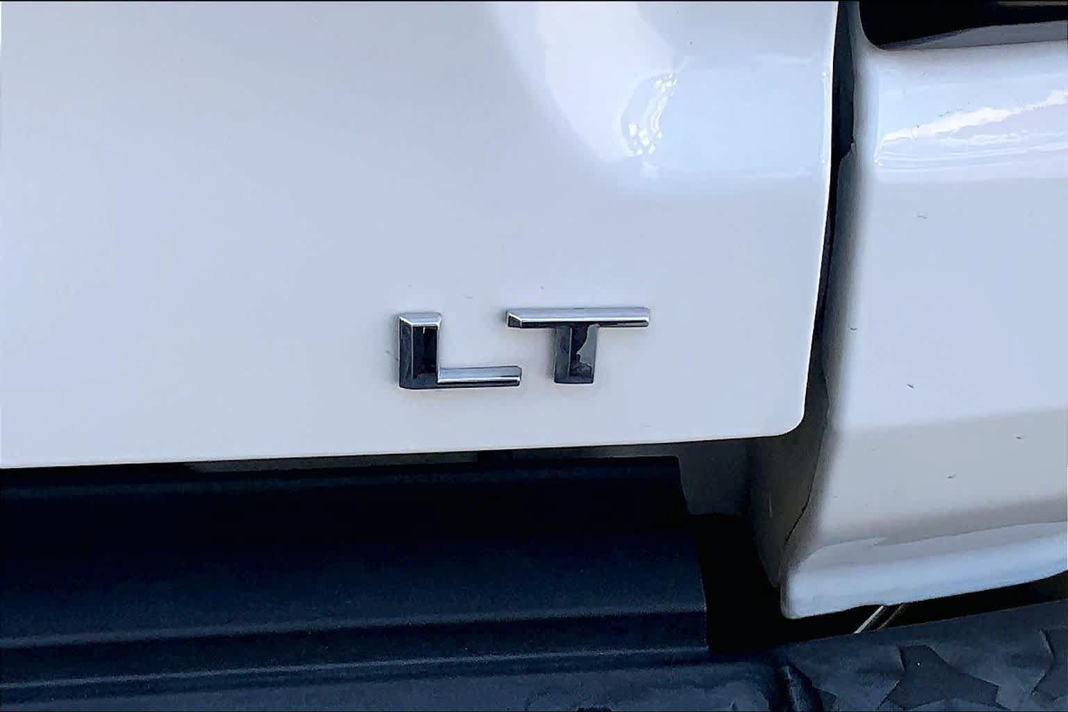 Used 2024 Chevrolet Colorado LT w/ LT Convenience Package II AWD/4WD image 10