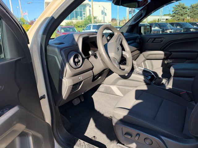 Used 2024 Chevrolet Colorado Trail Boss w/ Technology Package AWD/4WD image 18
