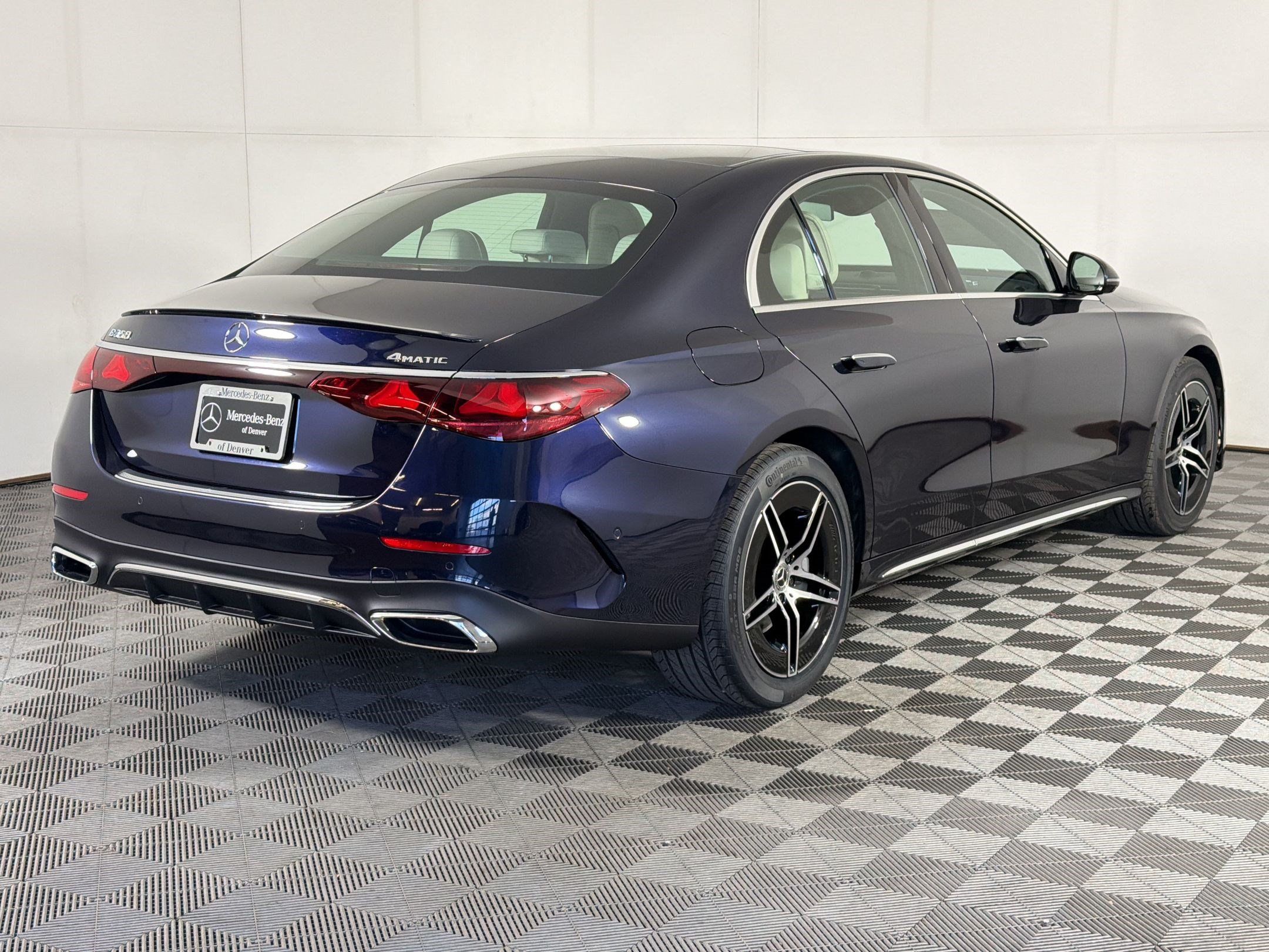 New 2026 Mercedes-Benz E 350 4MATIC Sedan image 9