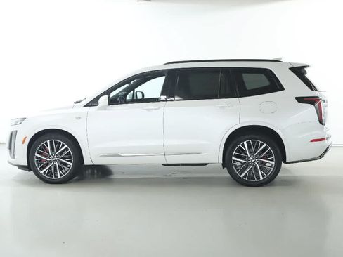 Used 2025 Cadillac XT6 Sport AWD/4WD image 40