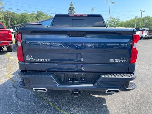 Certified 2023 Chevrolet Silverado 1500 High Country w/ Technology Package AWD/4WD image 5