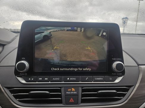 Used 2025 Nissan Altima 2.5 SV image 22