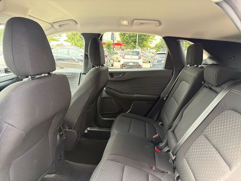 Used 2025 Ford Escape Active AWD/4WD image 18