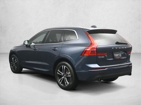 Used 2018 Volvo XC60 T5 Momentum w/ Convenience Package image 6