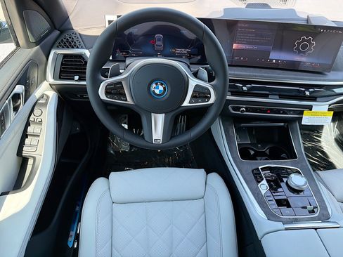 New 2026 BMW X5 xDrive50e w/ Executive Package AWD/4WD image 16
