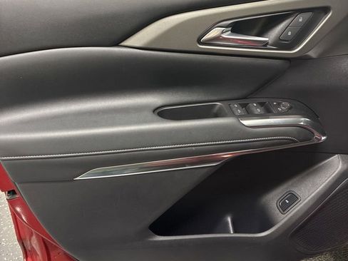 Used 2024 Chevrolet Traverse LT w/ LPO, Floor Liner Package AWD/4WD image 9