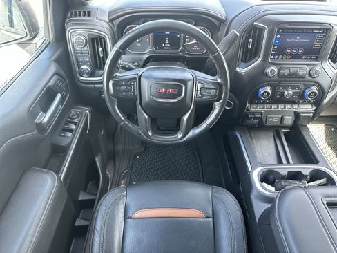 Used 2021 GMC Sierra 1500 AT4 w/ AT4 Premium Package AWD/4WD image 17