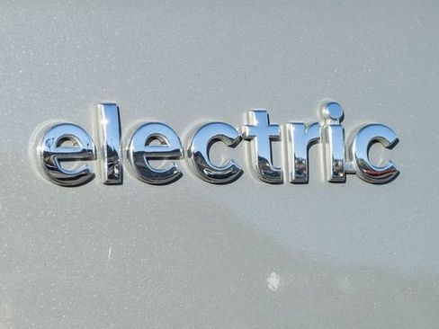 Used 2023 Hyundai Kona SE image 6