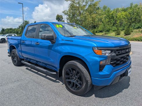 Used 2024 Chevrolet Silverado 1500 Custom w/ Rally Edition AWD/4WD image 7