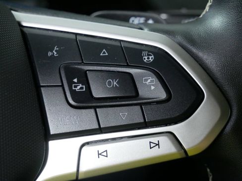 Used 2024 Volkswagen Atlas SE w/ Panoramic Sunroof Package AWD/4WD image 26