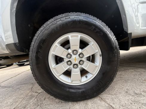 Used 2017 Chevrolet Colorado W/T w/ WT Convenience Package RWD image 25