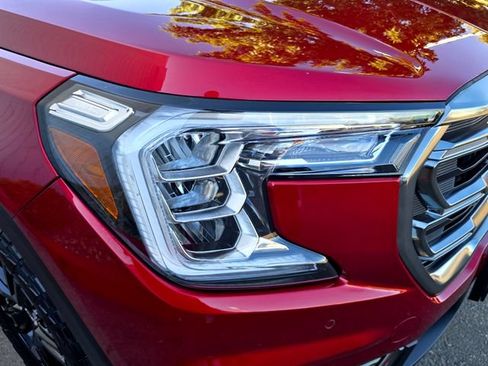 Used 2022 GMC Terrain AT4 w/ Infotainment Package II AWD/4WD image 28