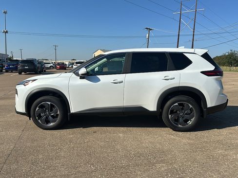 New 2026 Nissan Rogue SV w/ Cold Weather Package image 5