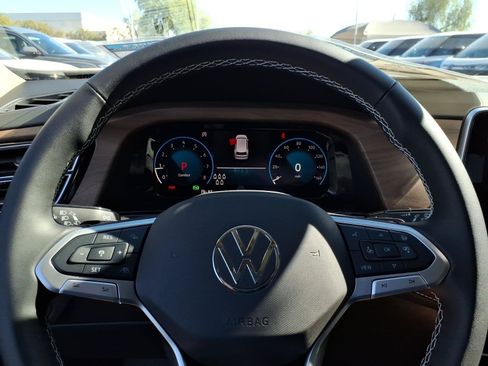 New 2026 Volkswagen Atlas SE FWD image 16