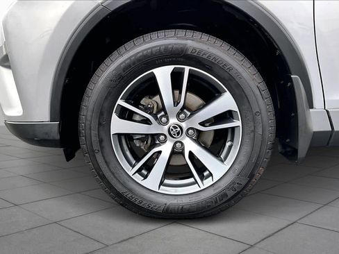 Used 2017 Toyota RAV4 XLE image 10