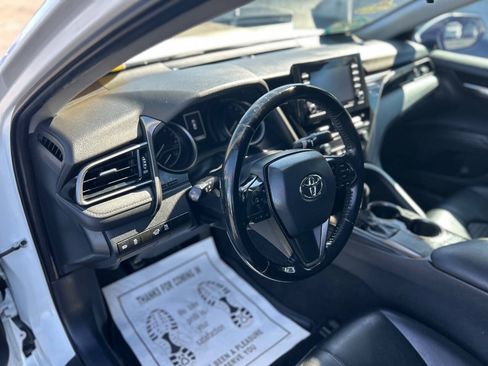 Used 2021 Toyota Camry SE FWD image 9
