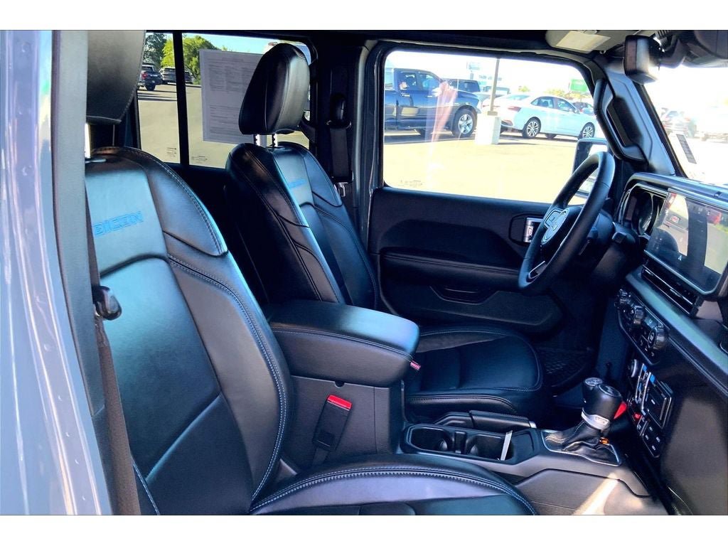 Used 2024 Jeep Wrangler Unlimited Rubicon 4xe AWD/4WD image 8