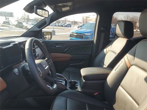 Certified 2023 GMC Canyon AT4 w/ AT4 Premium Package image 16