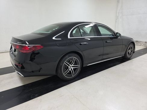 Used 2025 Mercedes-Benz E 450 4MATIC Sedan w/ Winter Package image 4
