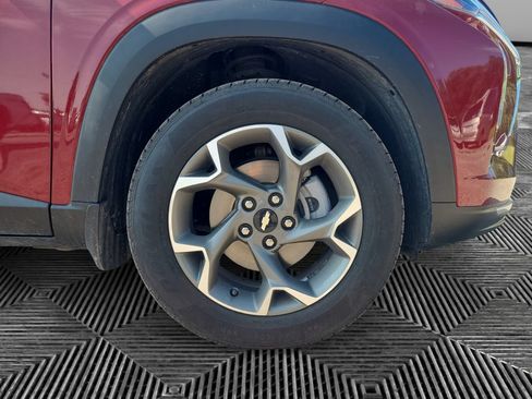 Used 2024 Chevrolet Trax LT w/ Driver Confidence Package FWD image 16