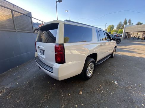 Used 2018 Chevrolet Suburban LT AWD/4WD image 6