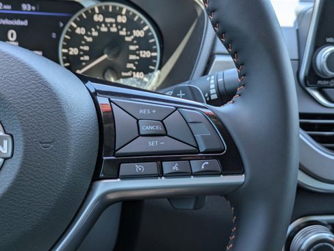 Certified 2025 Nissan Altima 2.5 SR FWD image 26