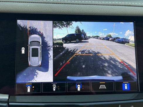 Used 2023 Cadillac XT6 Premium Luxury w/ Technology Package FWD image 27