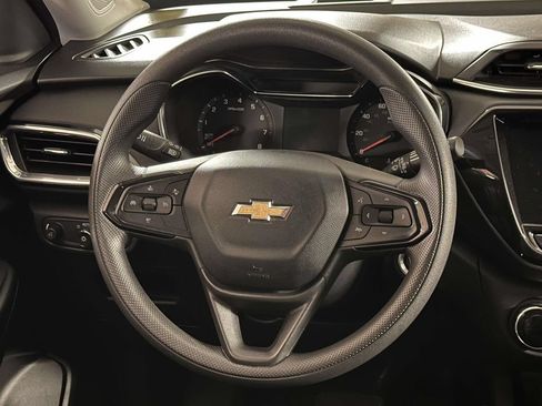 Used 2022 Chevrolet TrailBlazer LT w/ Convenience Package FWD image 18