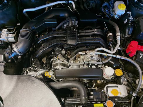 Used 2025 Subaru Outback Premium image 34