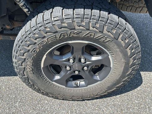 Used 2021 Jeep Gladiator Rubicon AWD/4WD image 12
