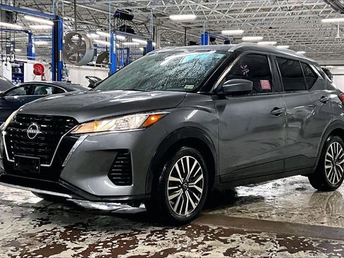Used 2022 Nissan Kicks SV FWD image 7