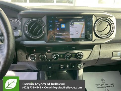 Used 2018 Toyota Tacoma TRD Sport image 17