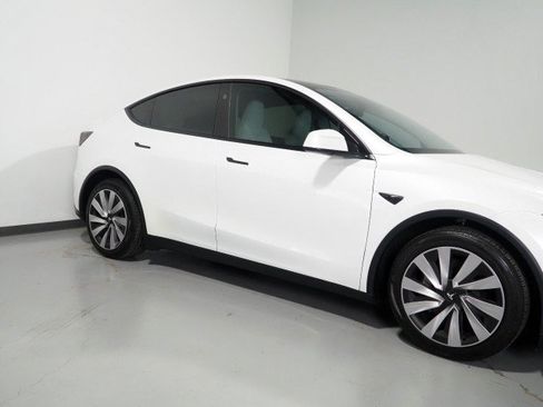 Used 2026 Tesla Model Y Long Range AWD/4WD image 57