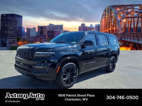 Used 2023 Jeep Grand Wagoneer Series II AWD/4WD image 7