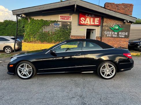 Used 2011 Mercedes-Benz E 550 Cabriolet image 2