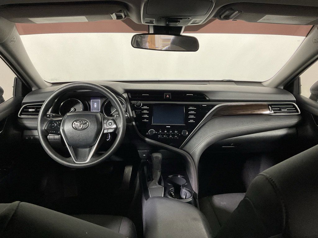 Used 2020 Toyota Camry LE FWD image 21