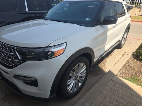 Used 2020 Ford Explorer Limited w/ Class III Trailer Tow Package RWD image 2