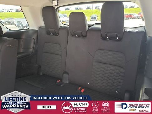 Used 2024 Nissan Pathfinder SV image 15