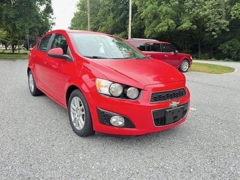 Used 2012 Chevrolet Sonic LT FWD image 2