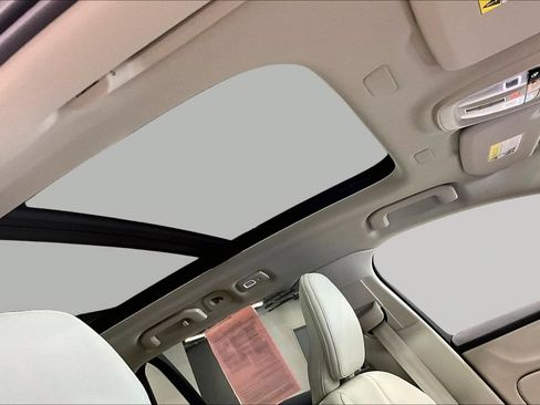 Certified 2026 Volvo V60 B5 Cross Country Plus w/ Protection Package Premier AWD/4WD image 27