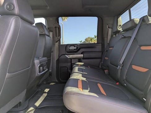 Used 2021 GMC Sierra 2500 AT4 w/ AT4 Premium Plus Package image 17