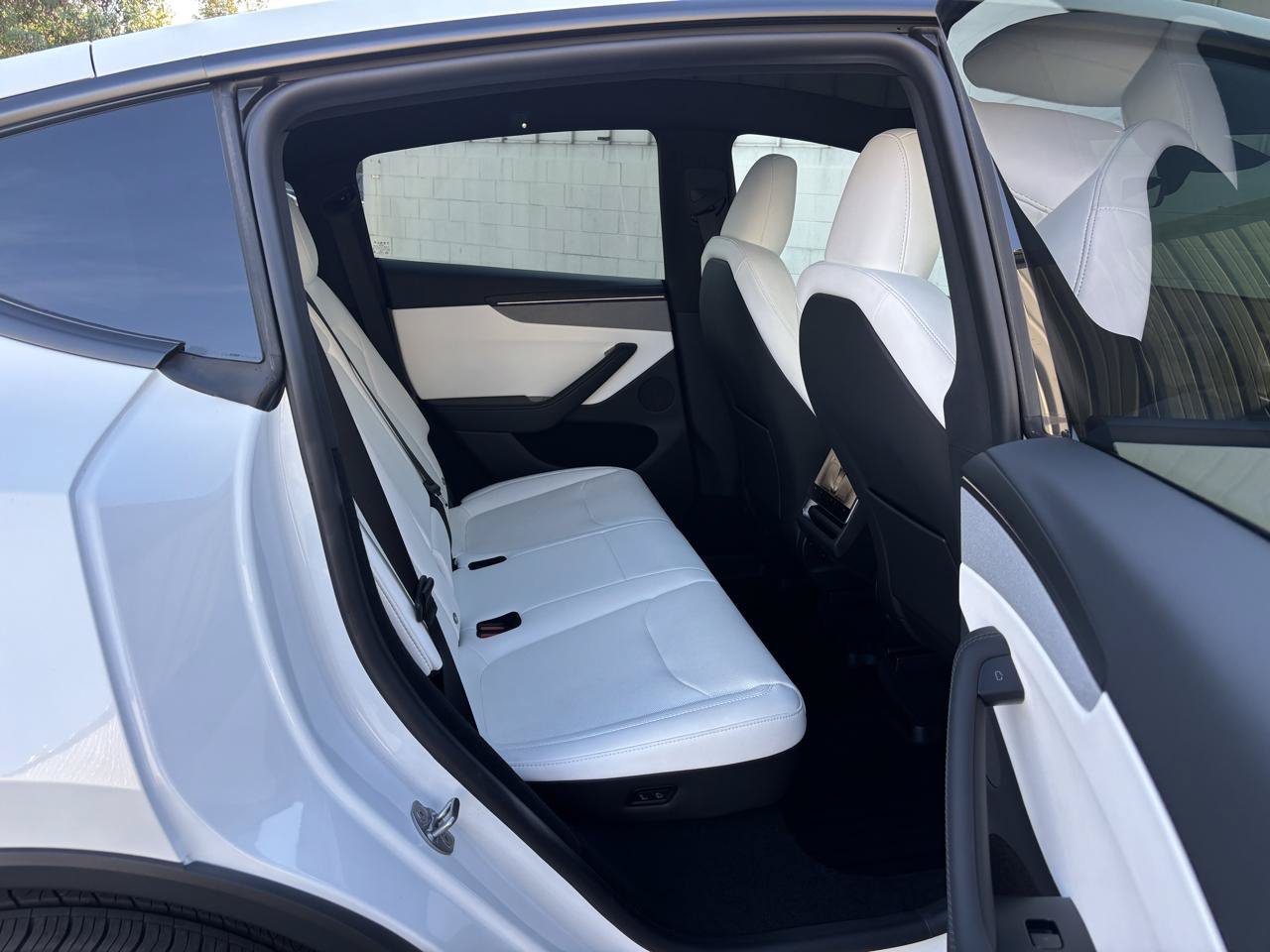 Used 2026 Tesla Model Y Long Range AWD/4WD image 21