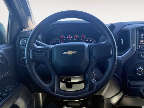 Used 2020 Chevrolet Silverado 1500 Custom w/ Custom Value Package image 8