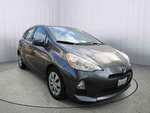 Used 2013 Toyota Prius C Two image 1